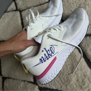 Nike sneakers size 10